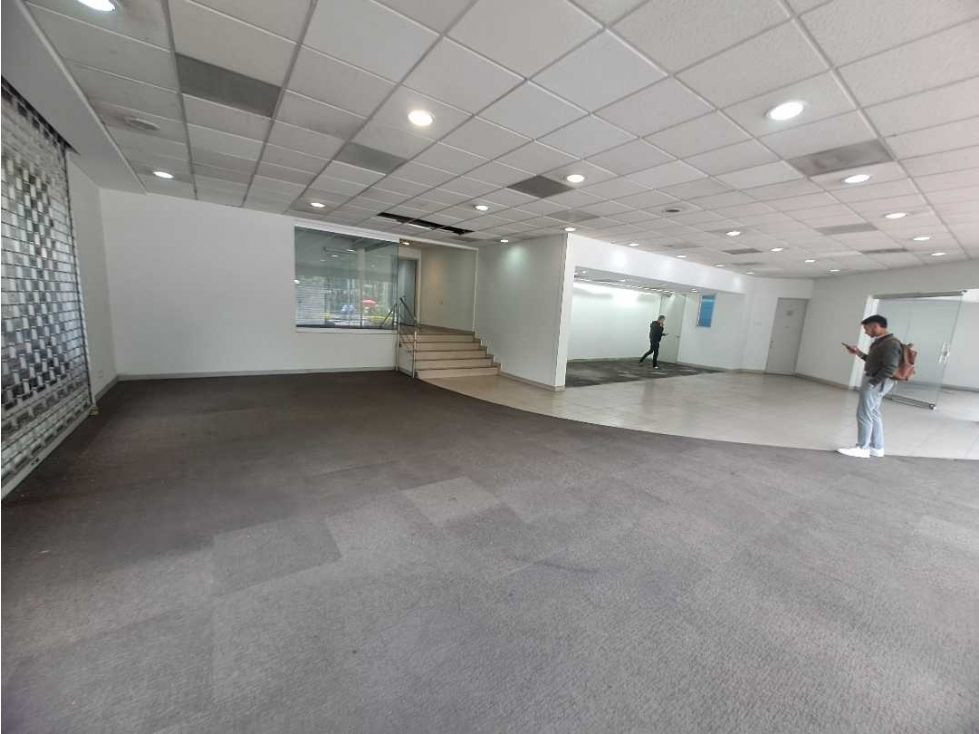 ARRIENDO LOCAL EN CHAPINERO SOBRE LA 7ma 270mts — foto 4