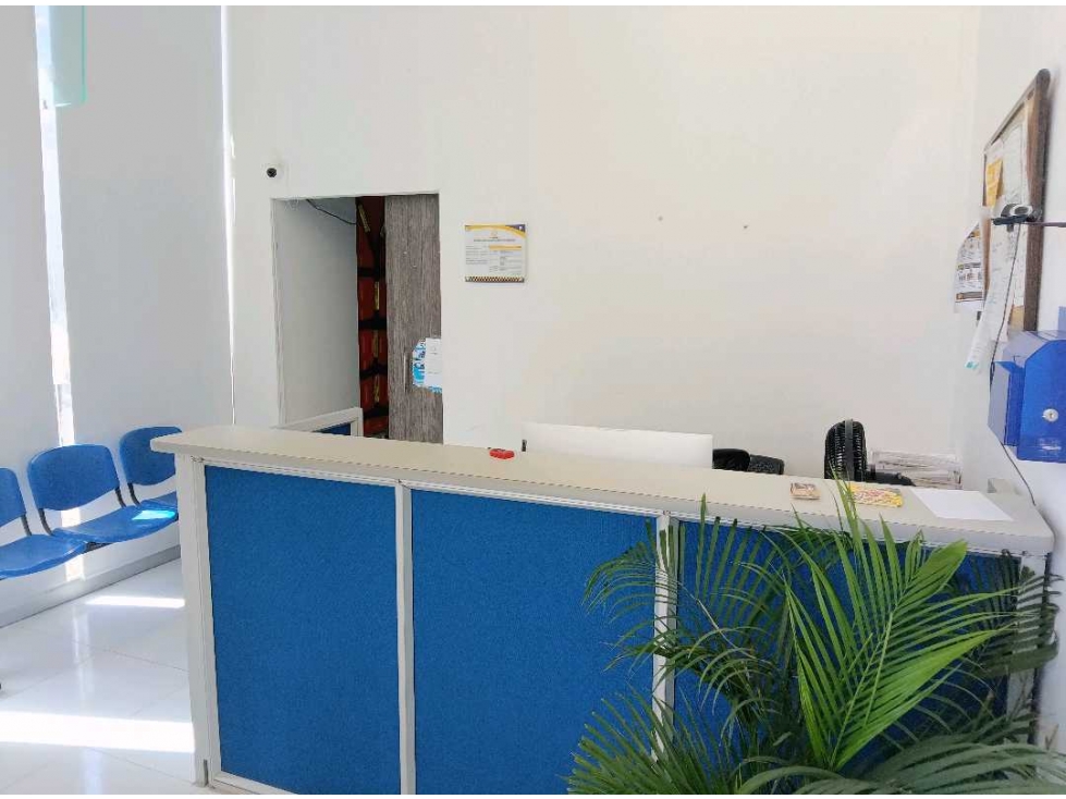 Arriendo local en el centro comercial San lazaro