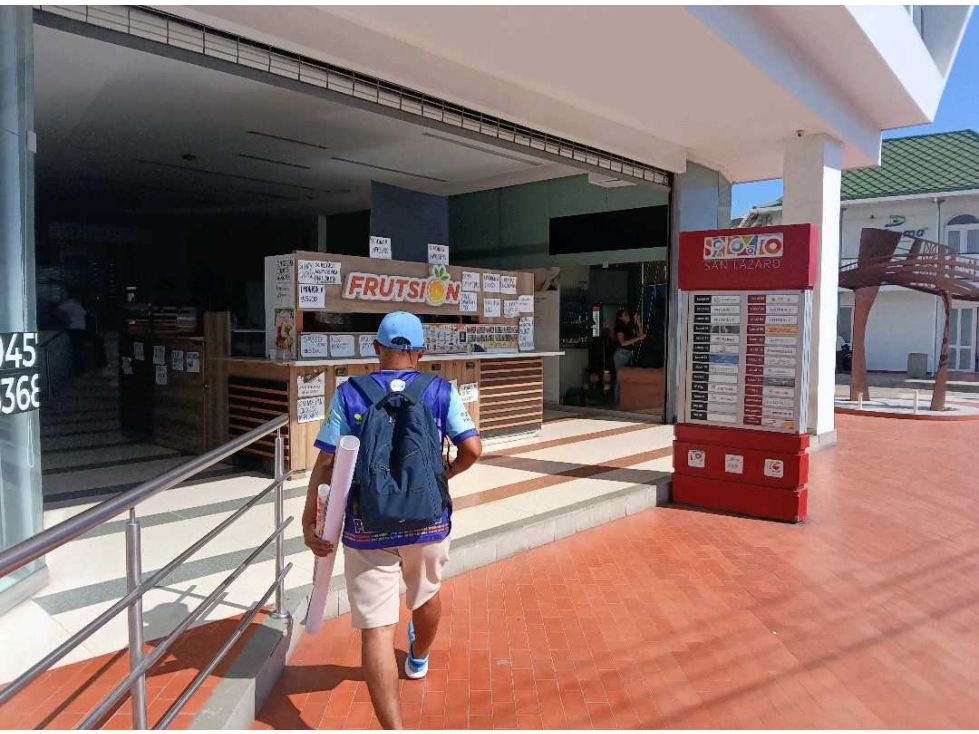 Arriendo local en el centro comercial San lazaro — foto 4