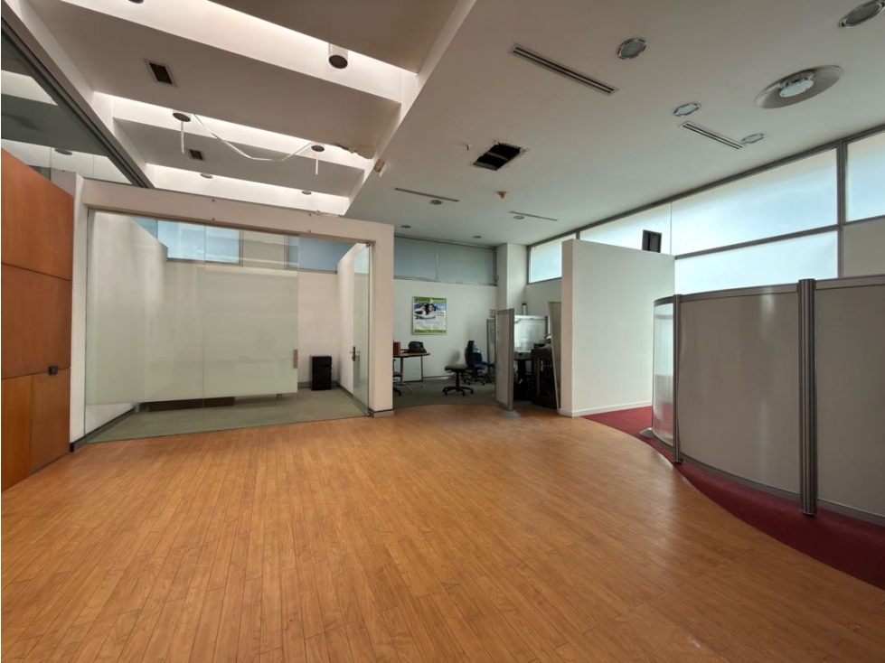 ARRIENDO LOCAL EN EL SECTOR DEL POBLADO, MEDELLÍN, ANTIOQUIA — foto 2