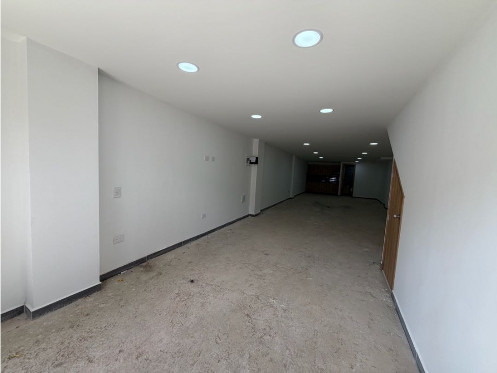 ARRIENDO LOCAL EN ENVIGADO — foto 4