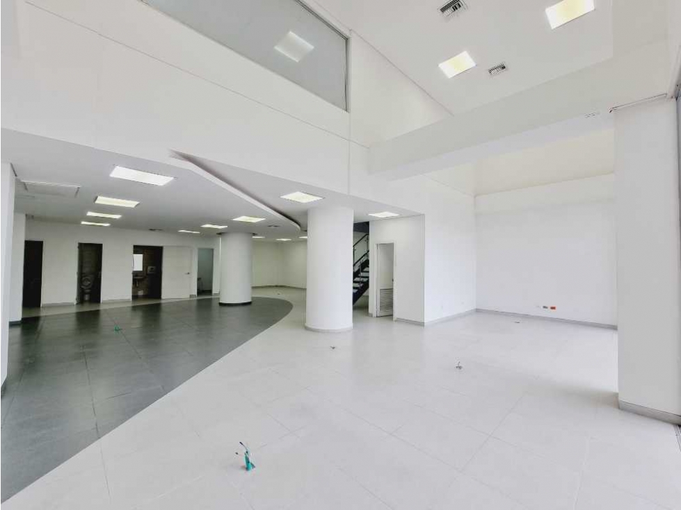 Arriendo Local en Soledad. - 4