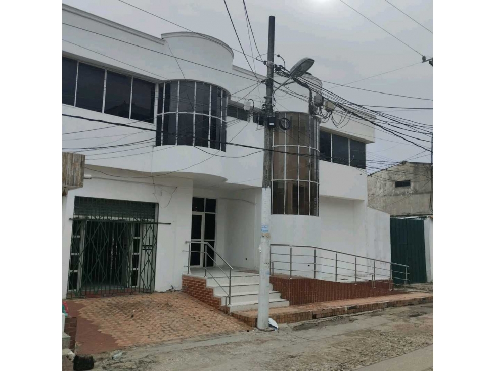 Se Arrienda o Vende Local con uso Salud, ubicado en Baranoa - 2