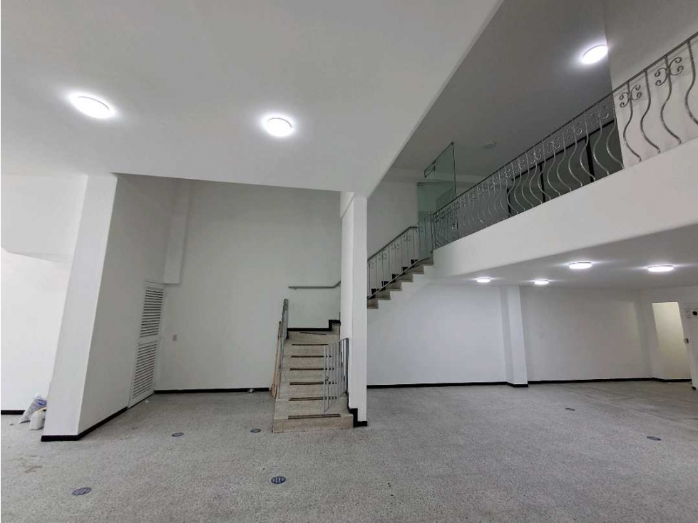 Arriendo Local Prado 249 m2 con Mezzanine — foto 5