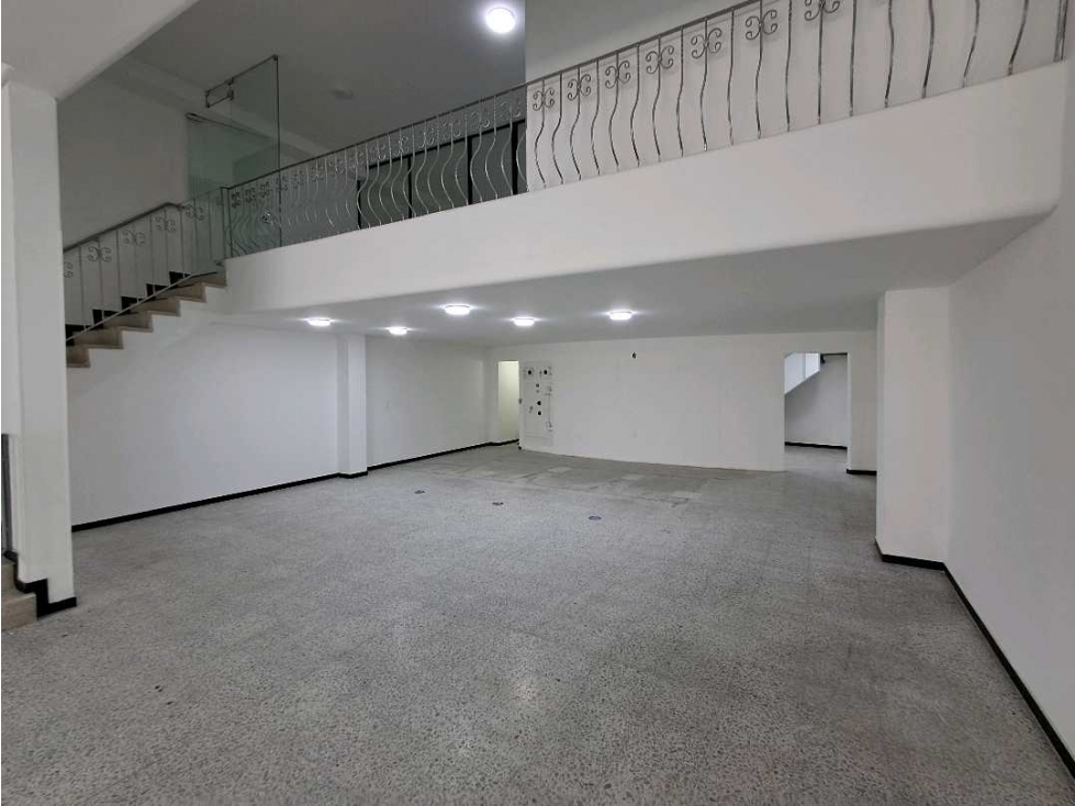Arriendo Local Prado 249 m2 con Mezzanine — foto 6
