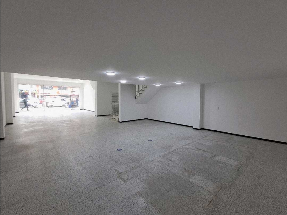 Arriendo Local Prado 249 m2 con Mezzanine — foto 4