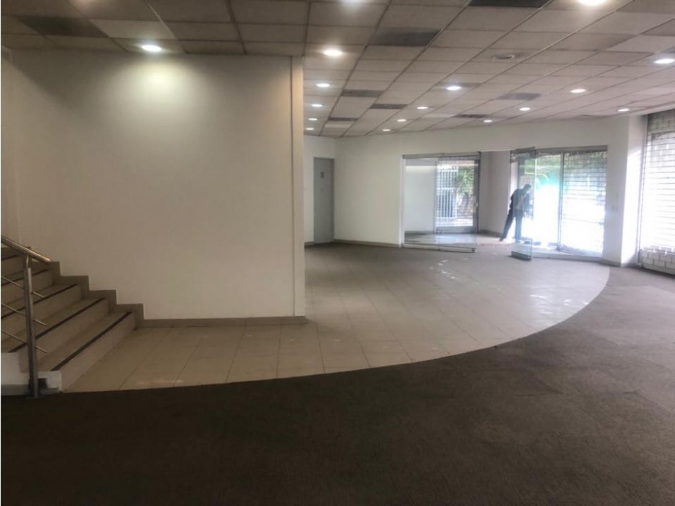 Arriendo local San Martín, Bogotá - 3