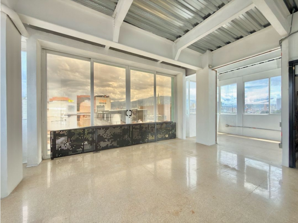 ARRIENDO LOCAL/BODEGA EN 5TO PISO, SECTOR PERPETUO SOCORRO, MEDELLÍN — foto 3