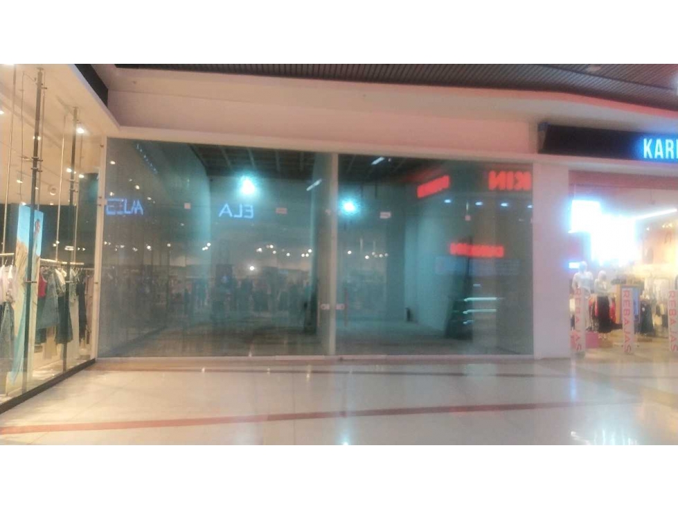 Arriendo locales comerciales en unicentro