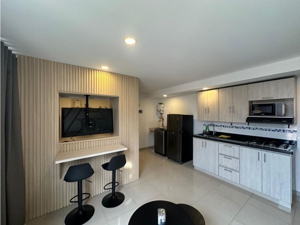 ARRIENDO LOFT AMOBLADO CERCA TESORO — foto 2