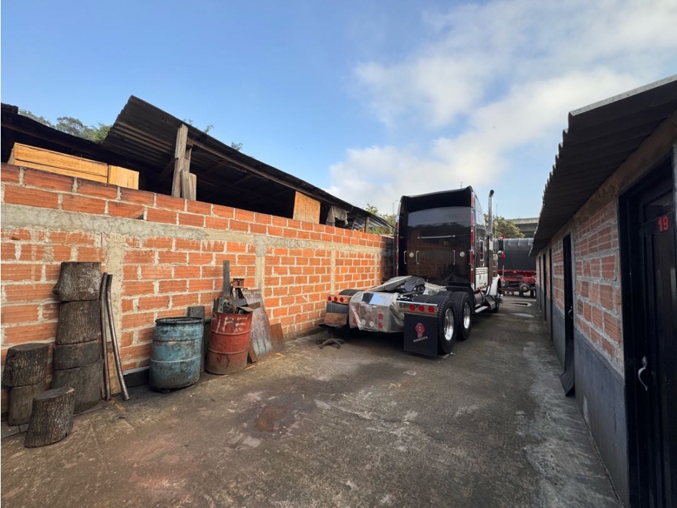 LOTE DISPONIBLE PARA ARRIENDO EN EL CENTRO — foto 5