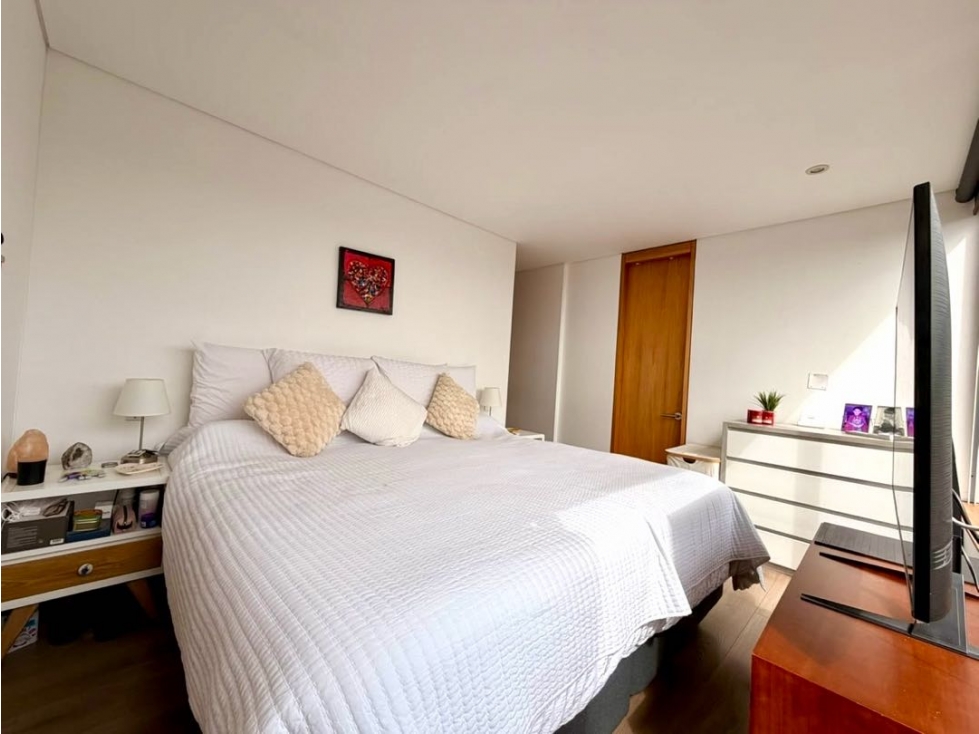 ARRIENDO O VENDO APARTMENTO EN EL CHICÓ — foto 5
