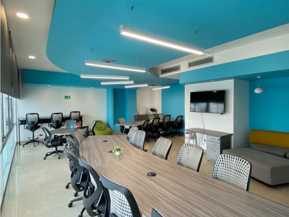 Arriendo o vendo oficina de 200 m² en Torre Empresarial Protección — foto 2