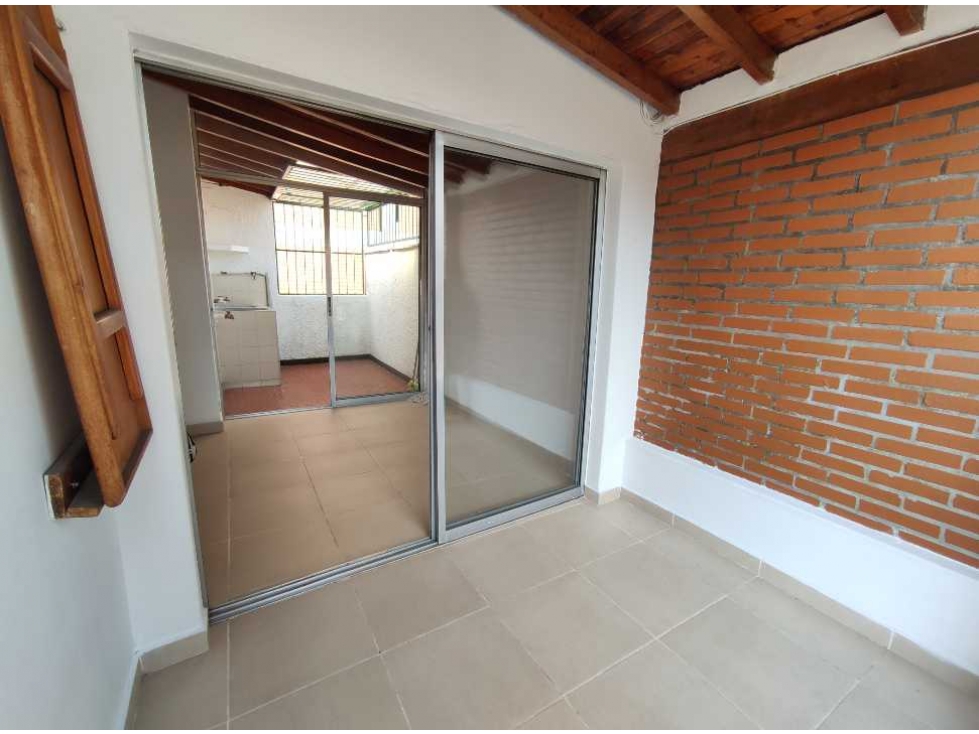 Venta de casa 2 y 3 piso Sabaneta Paso Ancho P2 C.7174334 — foto 4