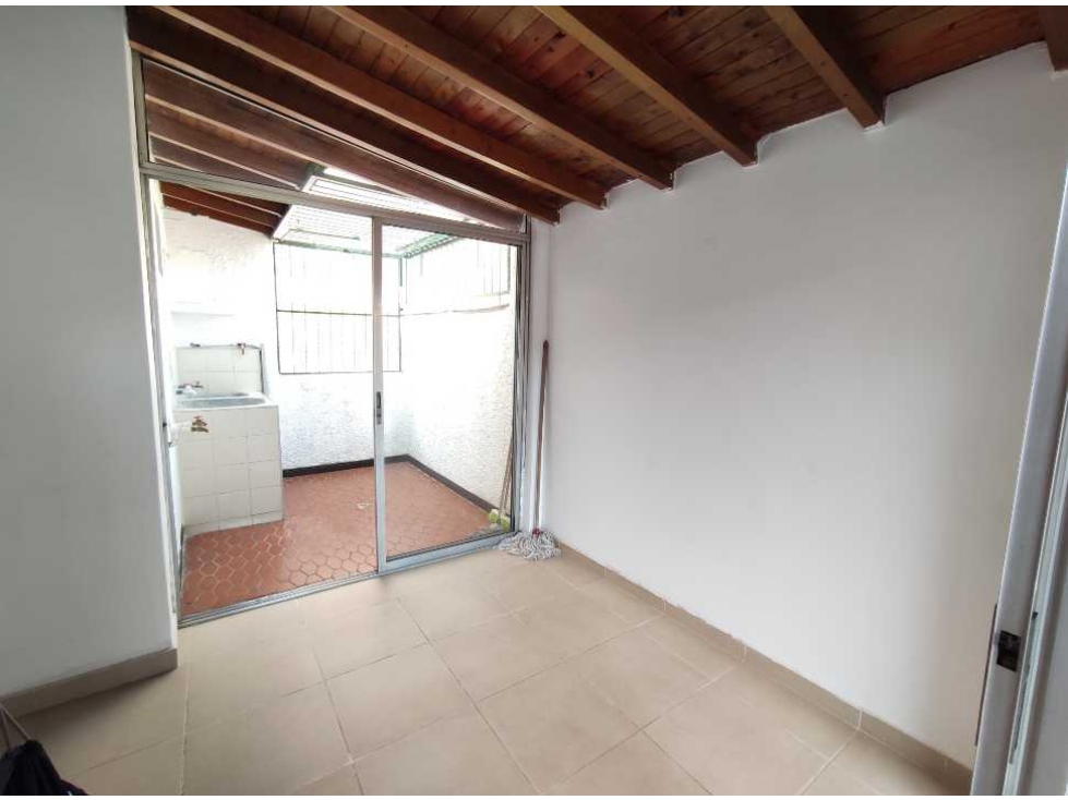 Venta de casa 2 y 3 piso Sabaneta Paso Ancho P2 C.7174334 — foto 6