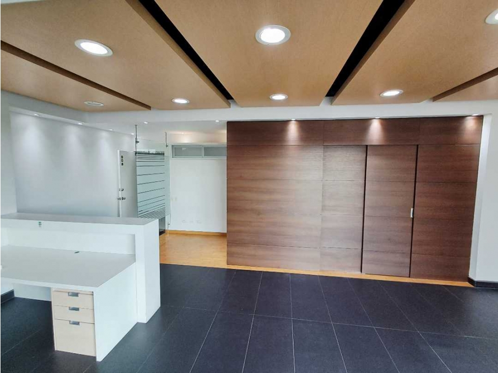 Arriendo Of. 45 m2 Ilarco con mucha claridad y garaje cubierto — foto 6