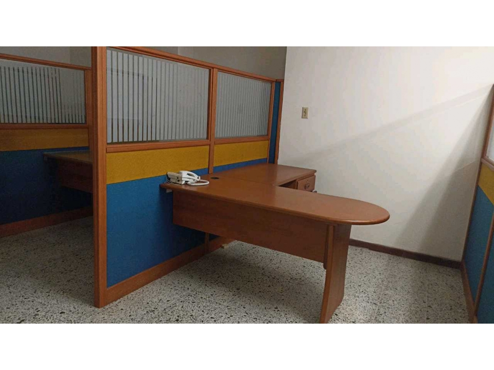 SE ARRIENDA OFICINA EN EL CENTRO HISTÓRICO — foto 2