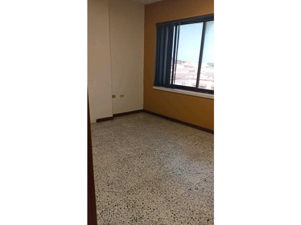 SE ARRIENDA OFICINA EN EL CENTRO HISTÓRICO — foto 3