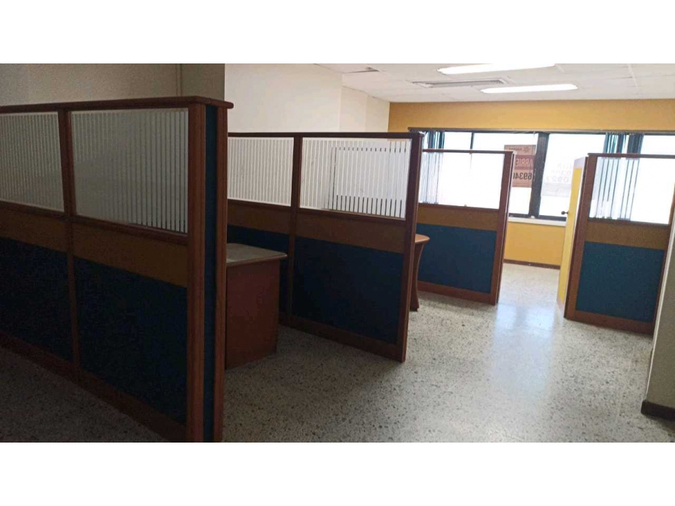 SE ARRIENDA OFICINA EN EL CENTRO HISTÓRICO — foto 4