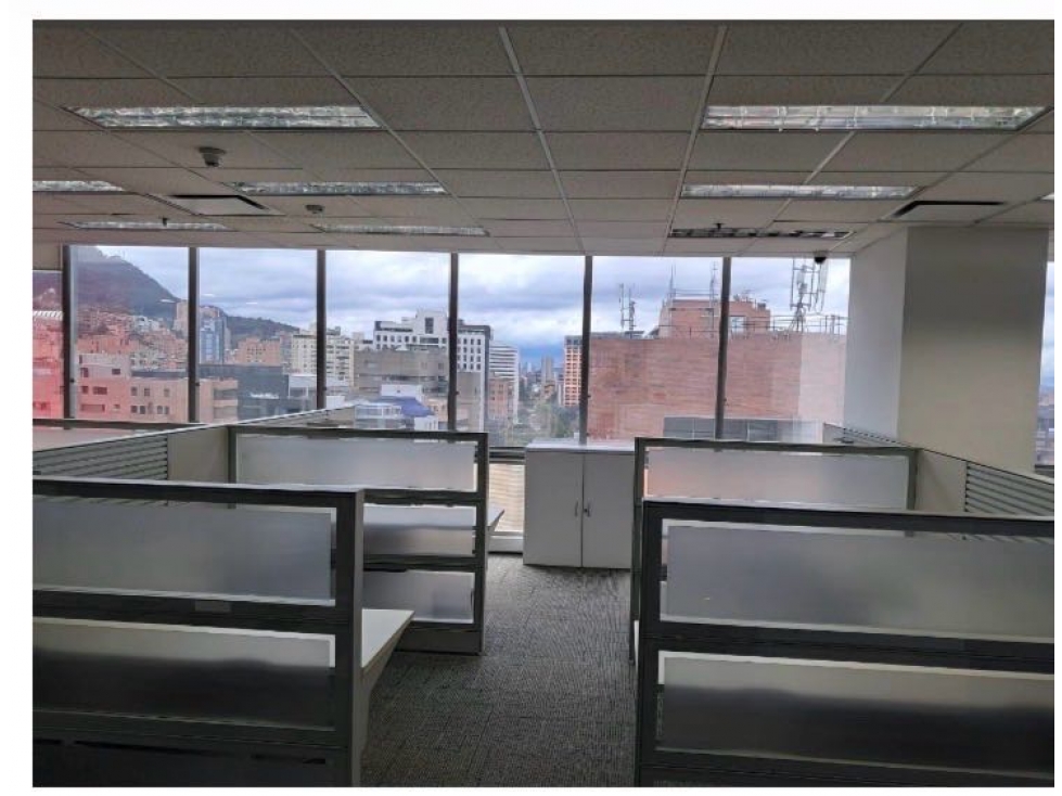 Arriendo Oficina Amoblada en El Nogal — foto 6
