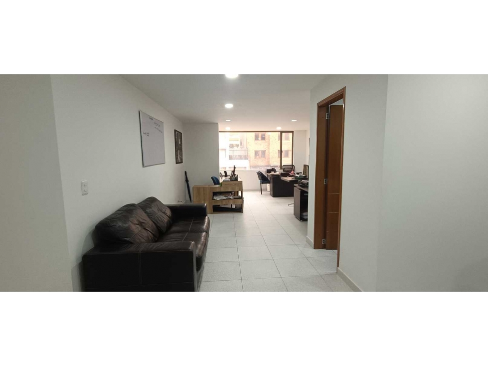 Arriendo Oficina amoblado Chico calle 90 — foto 3