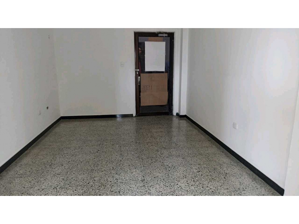 SE ARRIENDA OFICINA EN EL CENTRO HISTÓRICO