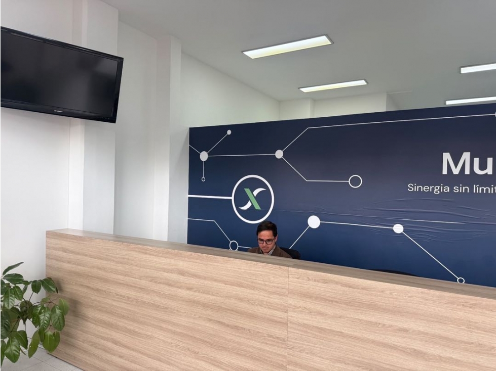 Arriendo oficina centro comercial dorado plaza 133 Mts bogota - 2