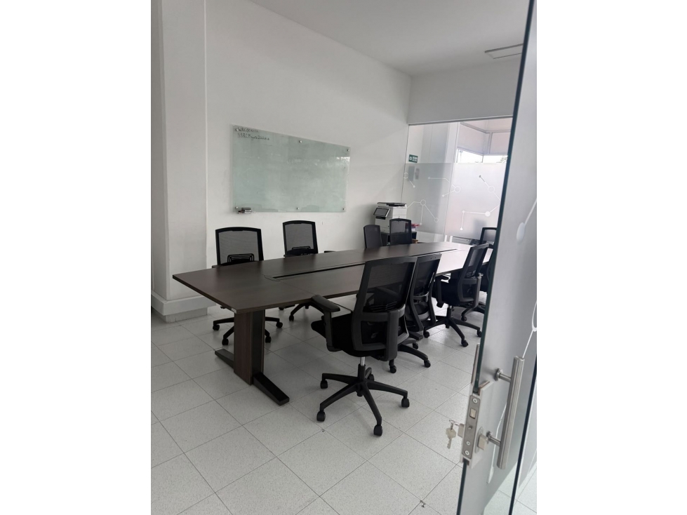 Arriendo oficina centro comercial dorado plaza 133 Mts bogota - 4