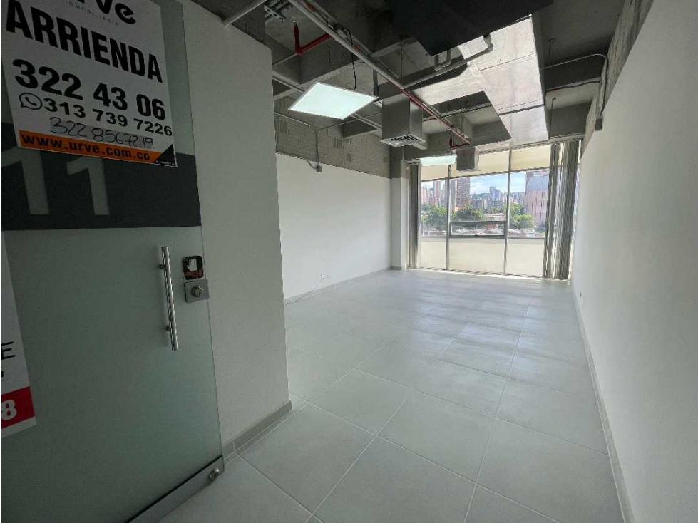 VENDO OFICINA CENTRO EMPRESARIAL CERCA A LA ESTACION ITAGUI - 1