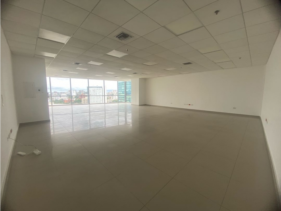 ARRIENDO OFICINA CENTRO EMPRESARIAL SECTOR COUNTRY BARRANQUILLA