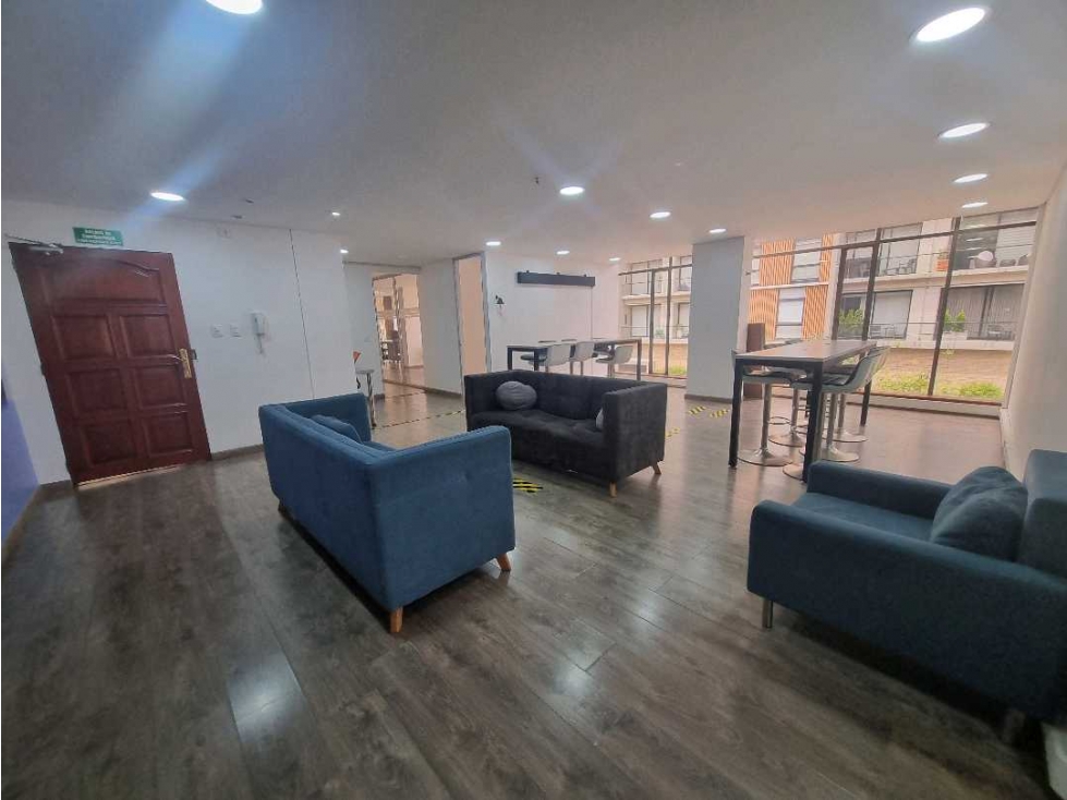 ARRIENDO OFICINA 240M CHICO — foto 4