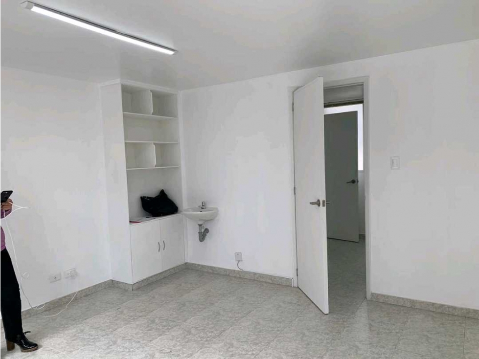 Arriendo Oficina / Consultorio Zona Rosa