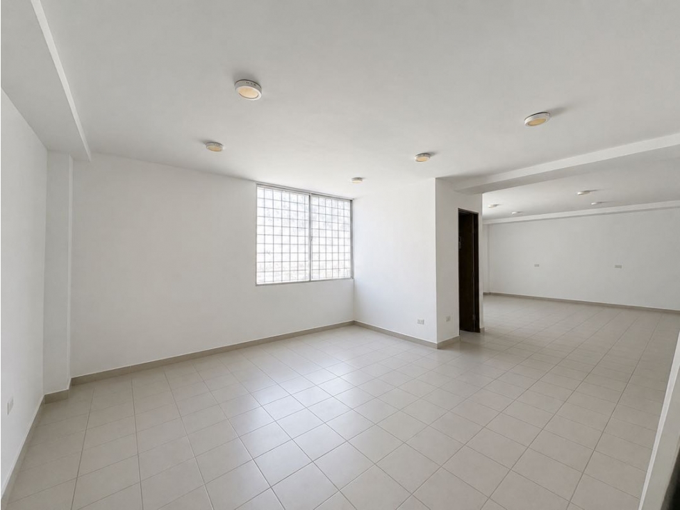 ARRIENDO OFICINA EN ALTO PRADO