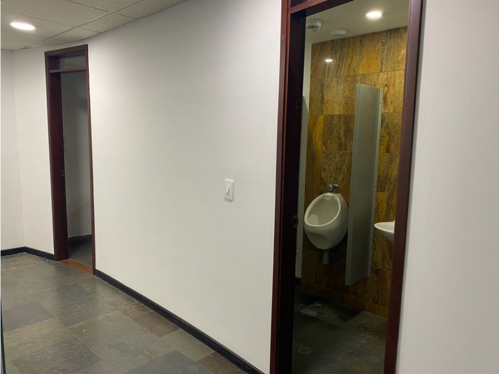 ARRIENDO OFICINA EN CHICÓ RESERVADO — foto 3