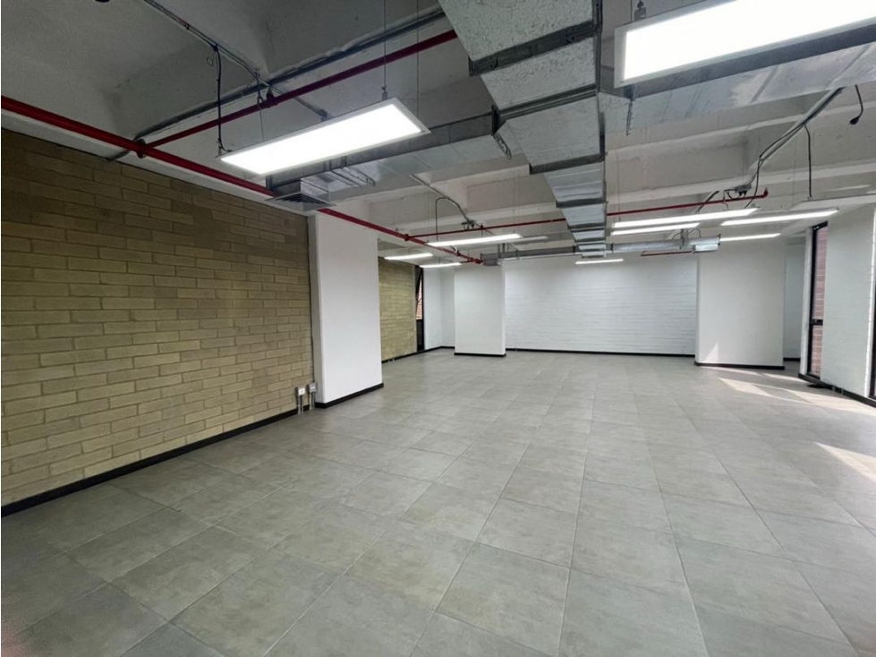 OFICINA DISPONIBLE EN LA AGUACATALA PARA ARRIENDO — foto 2