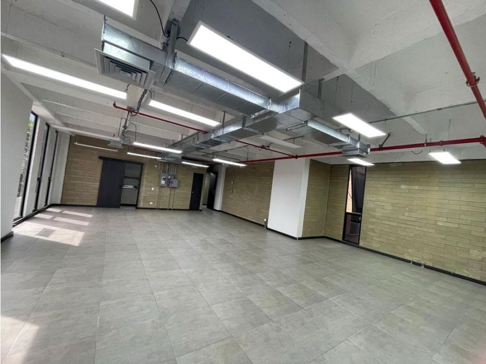 OFICINA DISPONIBLE EN LA AGUACATALA PARA ARRIENDO — foto 4