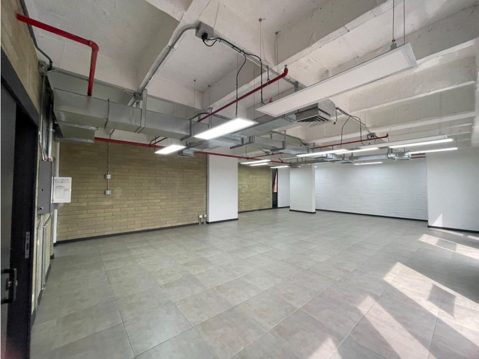OFICINA DISPONIBLE EN LA AGUACATALA PARA ARRIENDO — foto 6