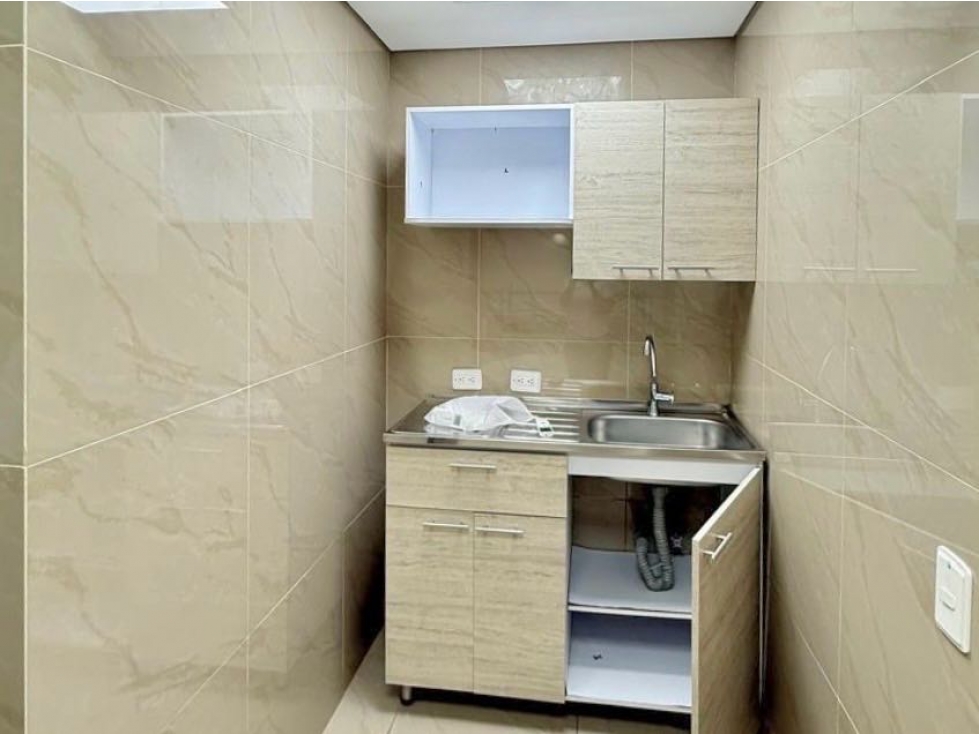 ARRIENDO OFICINA EN MEDELLÍN, BARRIO COLOMBIA — foto 6