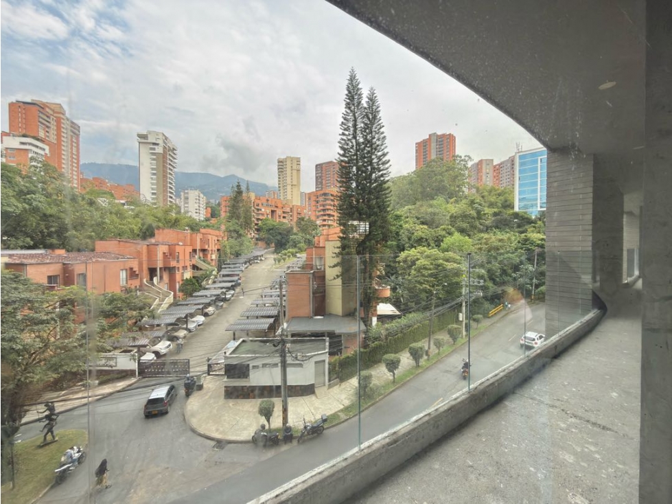 ARRIENDO OFICINA EN MEDELLÍN, POBLADO