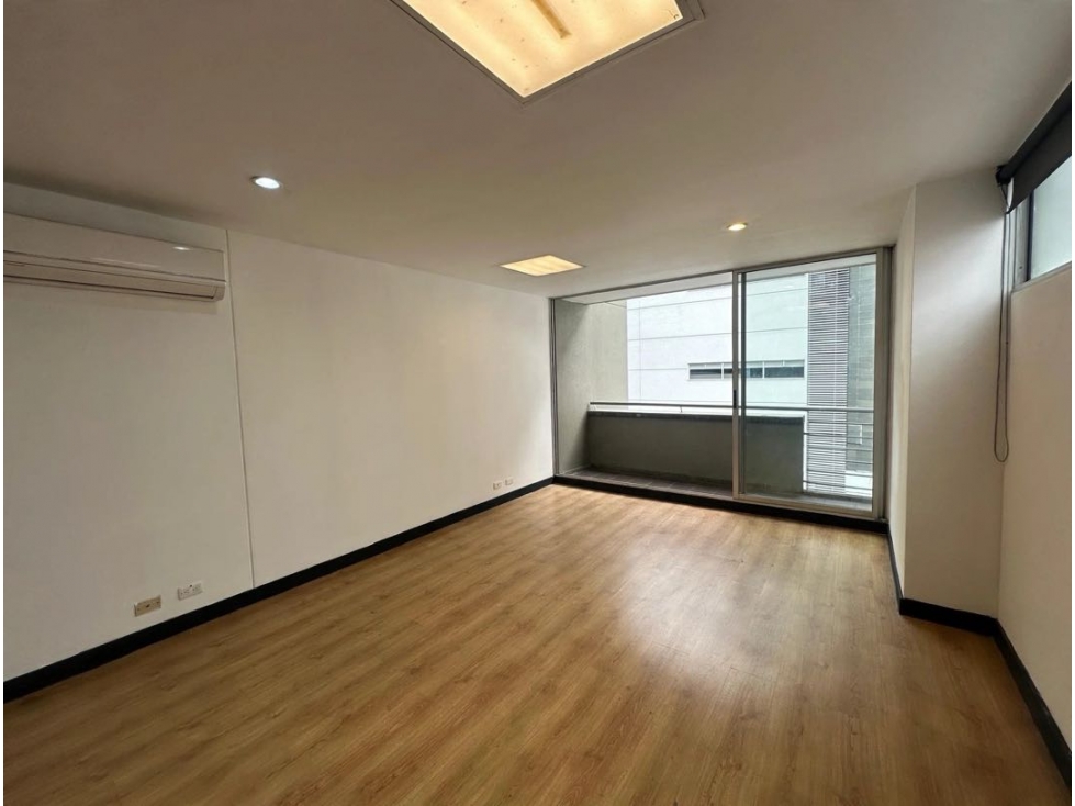 Arriendo Oficina en Milla de Oro