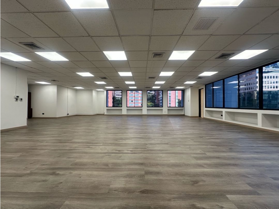 Arriendo Oficina en Milla de Oro del Poblado