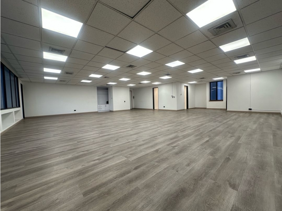 Arriendo Oficina en Milla de Oro del Poblado — foto 5