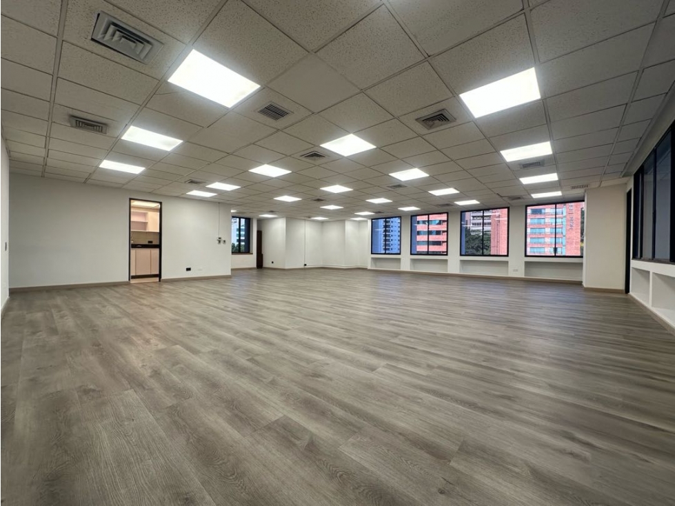 Arriendo Oficina en Milla de Oro del Poblado — foto 6