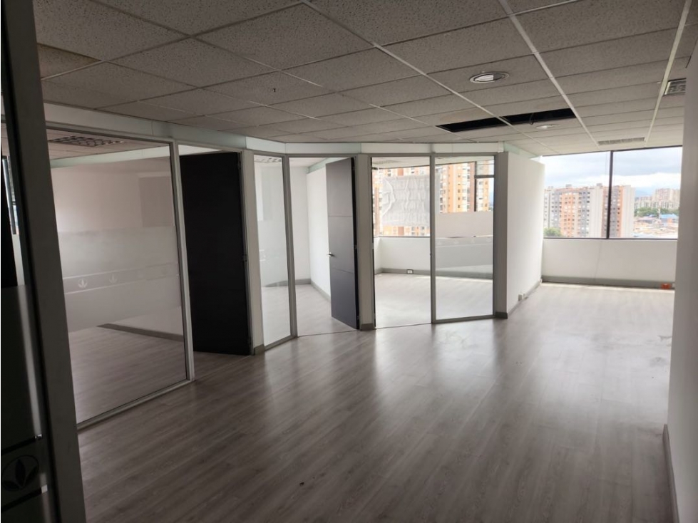 ARRIENDO | Oficina en north point - 1