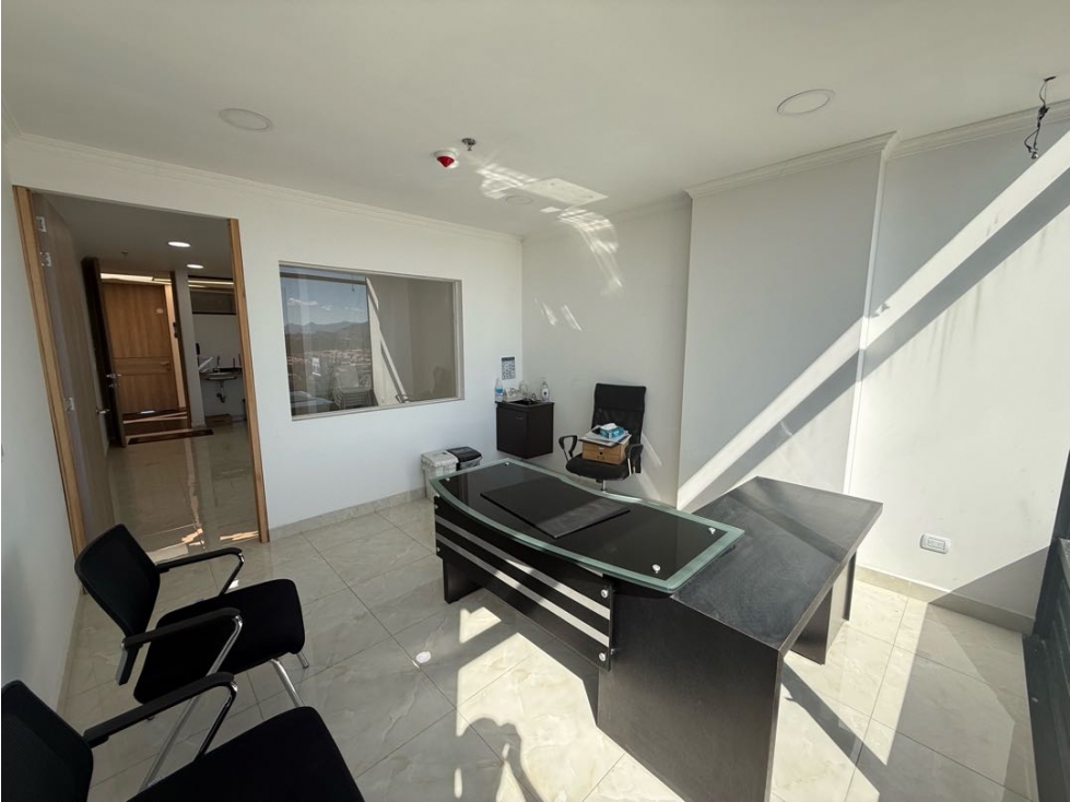 Arriendo oficina en Sabana Park - 2