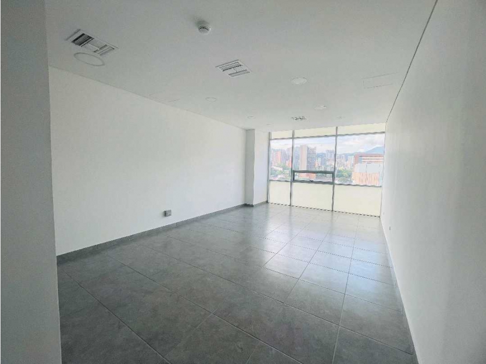 VENDO OFICINA ENVIGADO. CENTRO EMPRESARIAL - 5