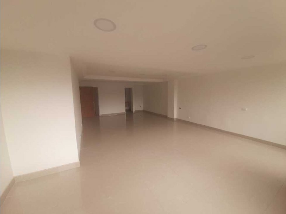 ARRIENDO OFICINA EN SANTA BARBARA FRENTE A UNICENTRO — foto 2