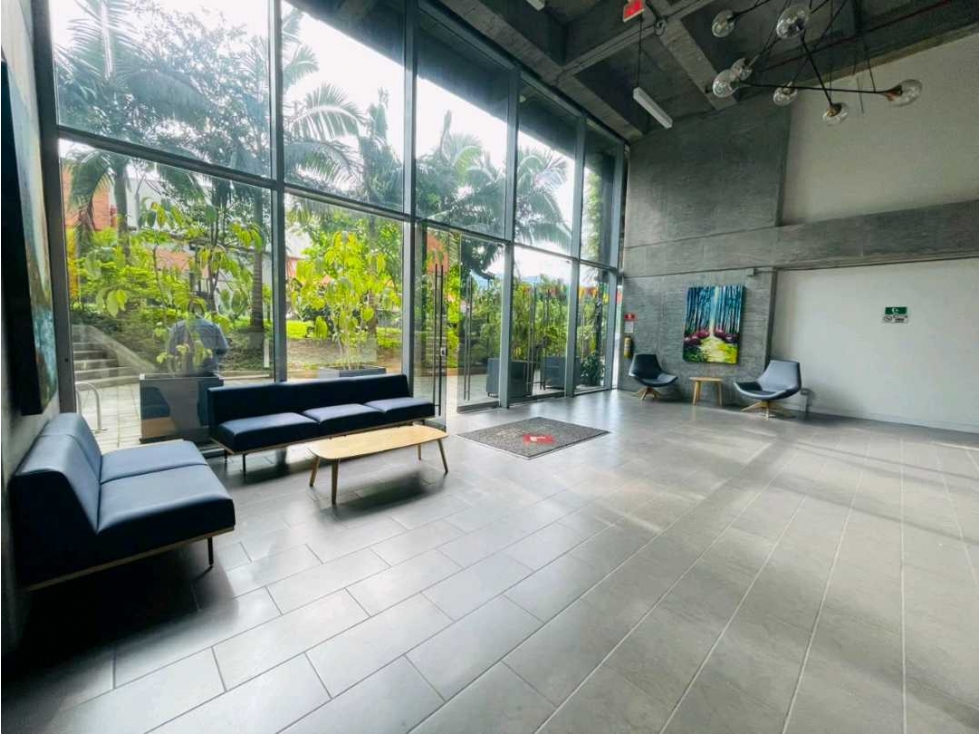 ARRIENDO OFICINA GRANDE EN SABANETA. CENTRO EMPRESARIAL - 1