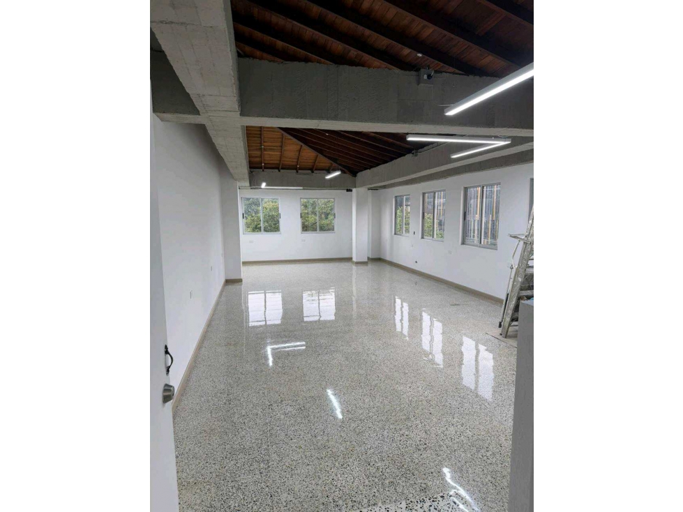 Arriendo Oficina Laureles Medellín
