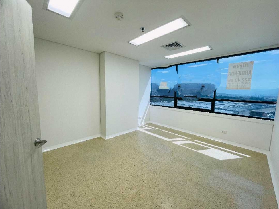 ARRIENDO OFICINA PARA CONSULTORIO. ENVIGADO - 6